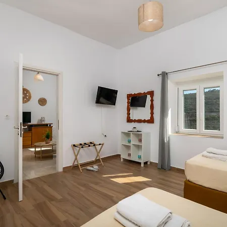 Vira Senor House Triovászalosz