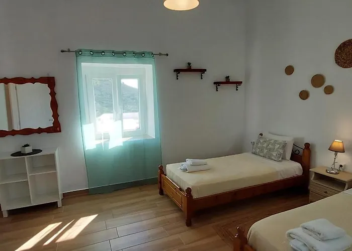 Vira Senor House Triovasálos