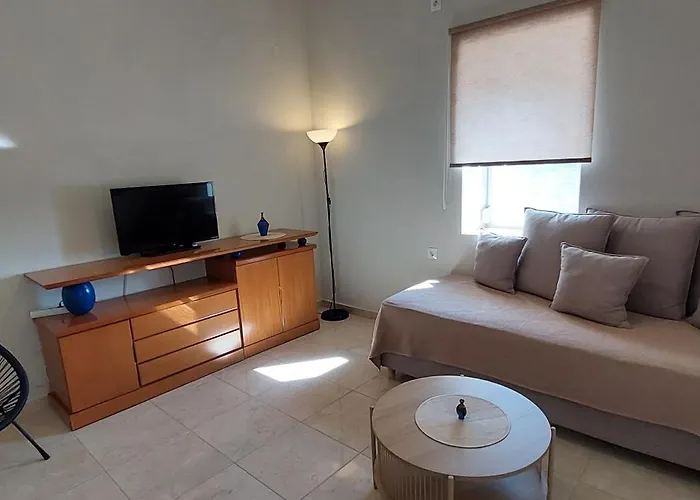 Vira Senor House Triovasálos